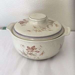 ROYAL ALBERT COVERED  " SUMMER FANTASY" COUNTRY GARDEN  COOK POT